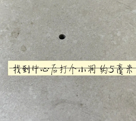 隆回瓷砖空鼓维修公司专业解答在瓷砖铺贴过程中，如果砂料搅拌不均匀，将会带来以下问题